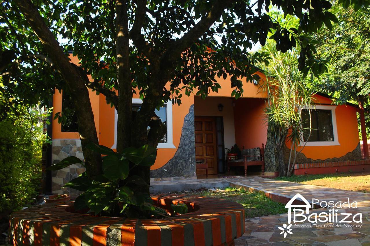 Posada Basiliza, Encarnacion Py Hotel Exterior photo